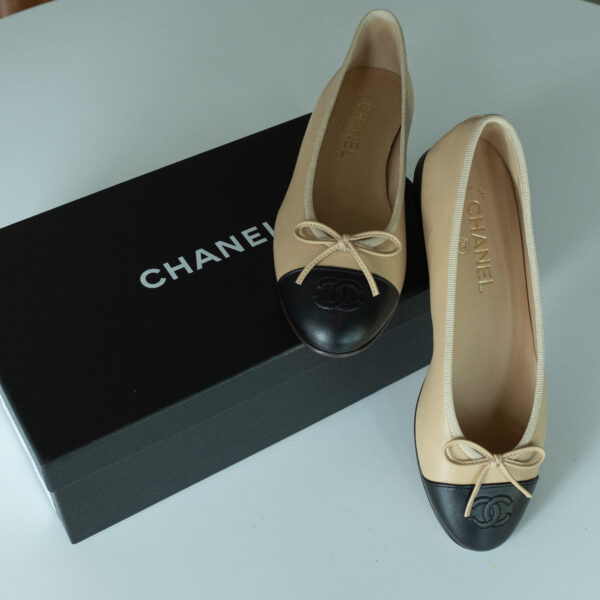 chanel two toned ballet flats review